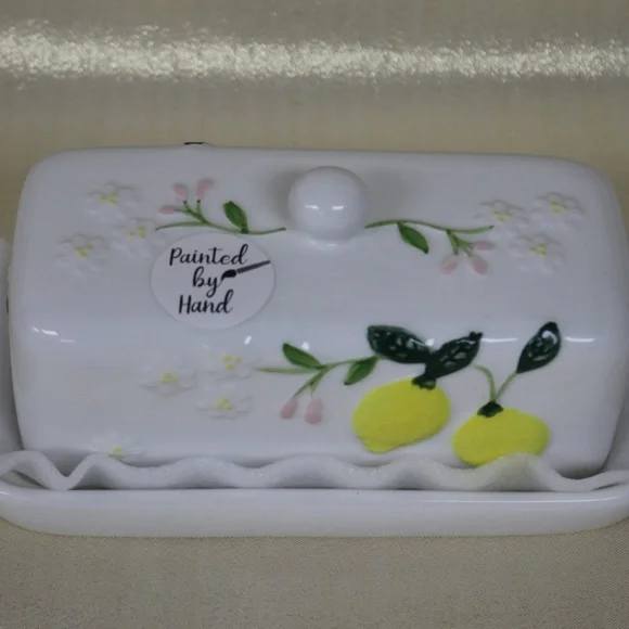LANG by DESIGN EMBOSSED LEMONS FLORAL CERAMIC BUTTER DISH PLATE WITH COVER - NEW - Picture 1 of 4